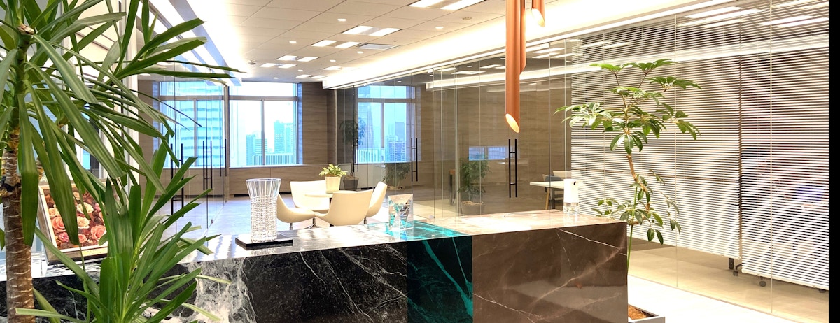 ワークライフバランス重視／案件選択制／/独自の評価制度あり／グロース市場上場企業のグループ会社／透明な組織体制で確実な実績あり